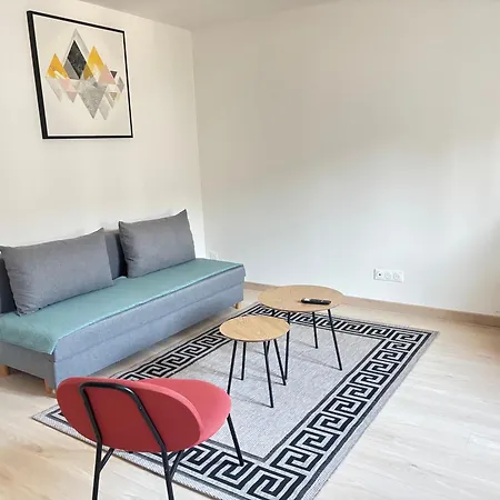 Marechal 1 Parking 4 Couchages Clouange