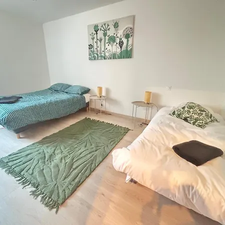 Marechal 1 Parking 4 Couchages