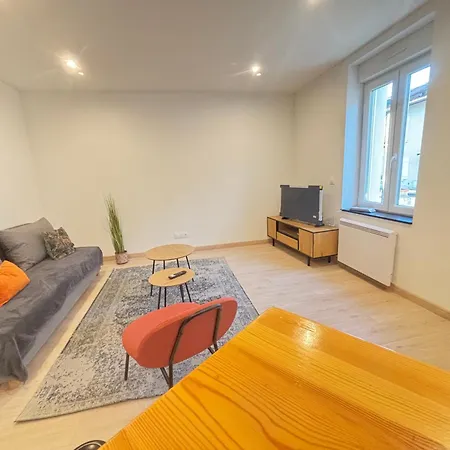 Apartment Marechal 1 Parking 4 Couchages Clouange